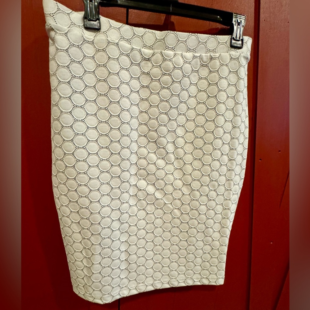 NWOT LuLaRoe brand skirt